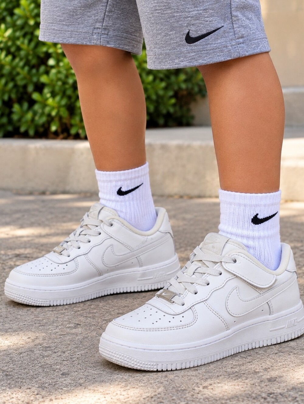 Nike Force 1 Low EasyOn Kids 2Y Triple White Sneakers FN0237-111